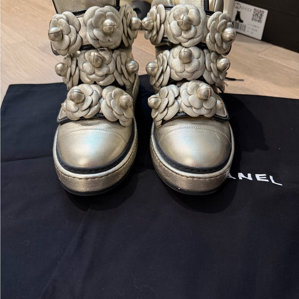CHANEL Metallic Gold Sneakers with Floral Details - Picture 2 of 9